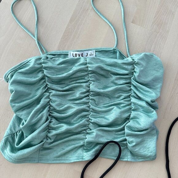 Summer crop top bundle sky blue and black camisole - Picture 3 of 6